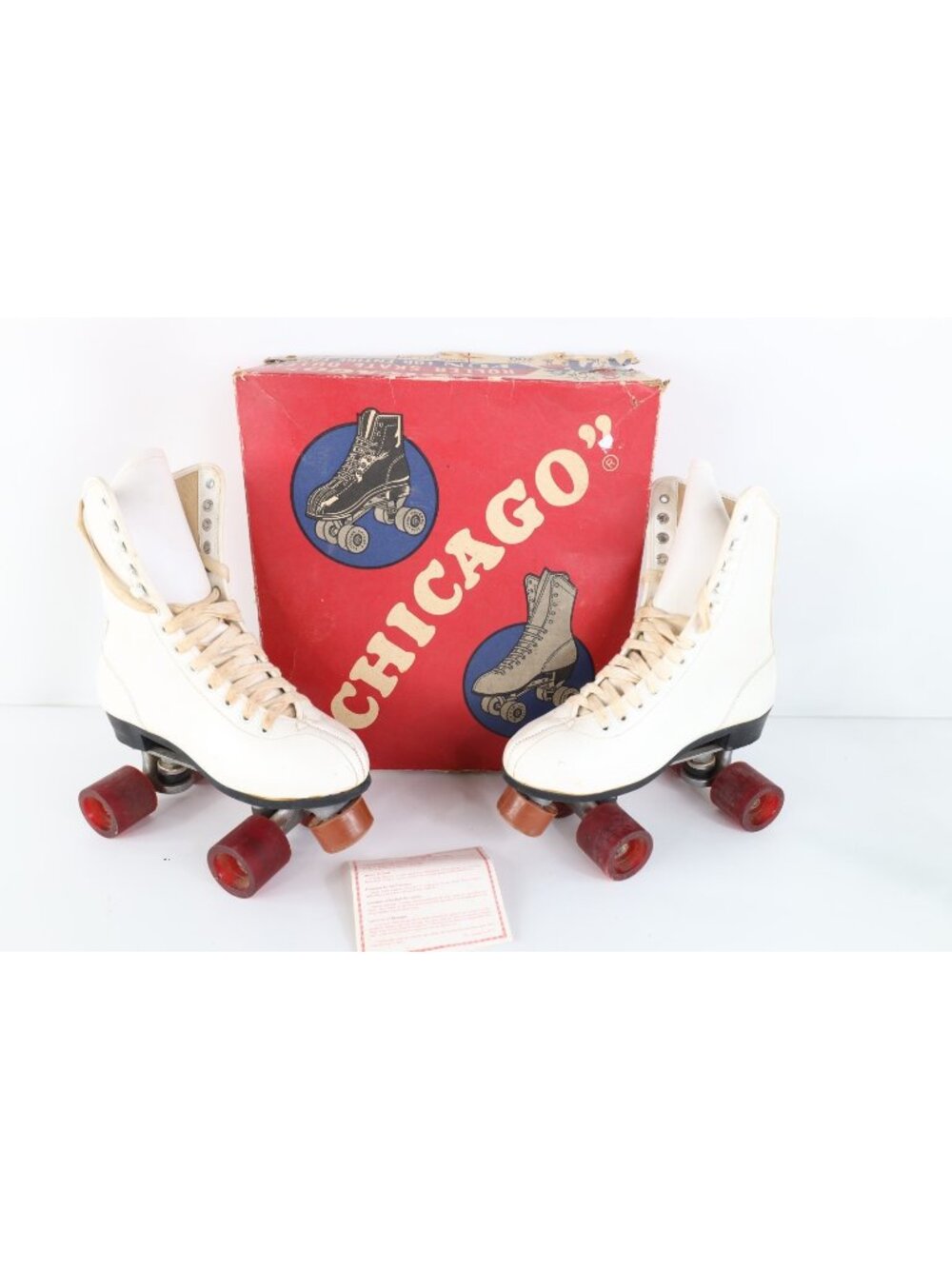 Vintage 70s Chicago Womens Size 7 Distressed Derby Roller Skates White With Box